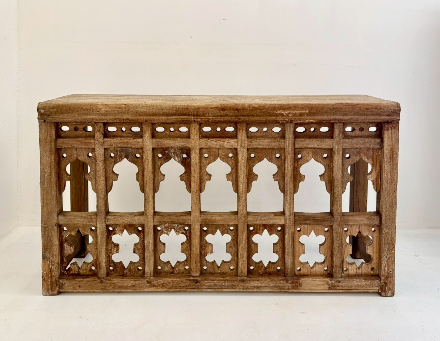 Multi Arch Panel Console Table – Antique Wood Console with Carved Arch Front W70 x D42 x H94 cm - RIVO HOMES