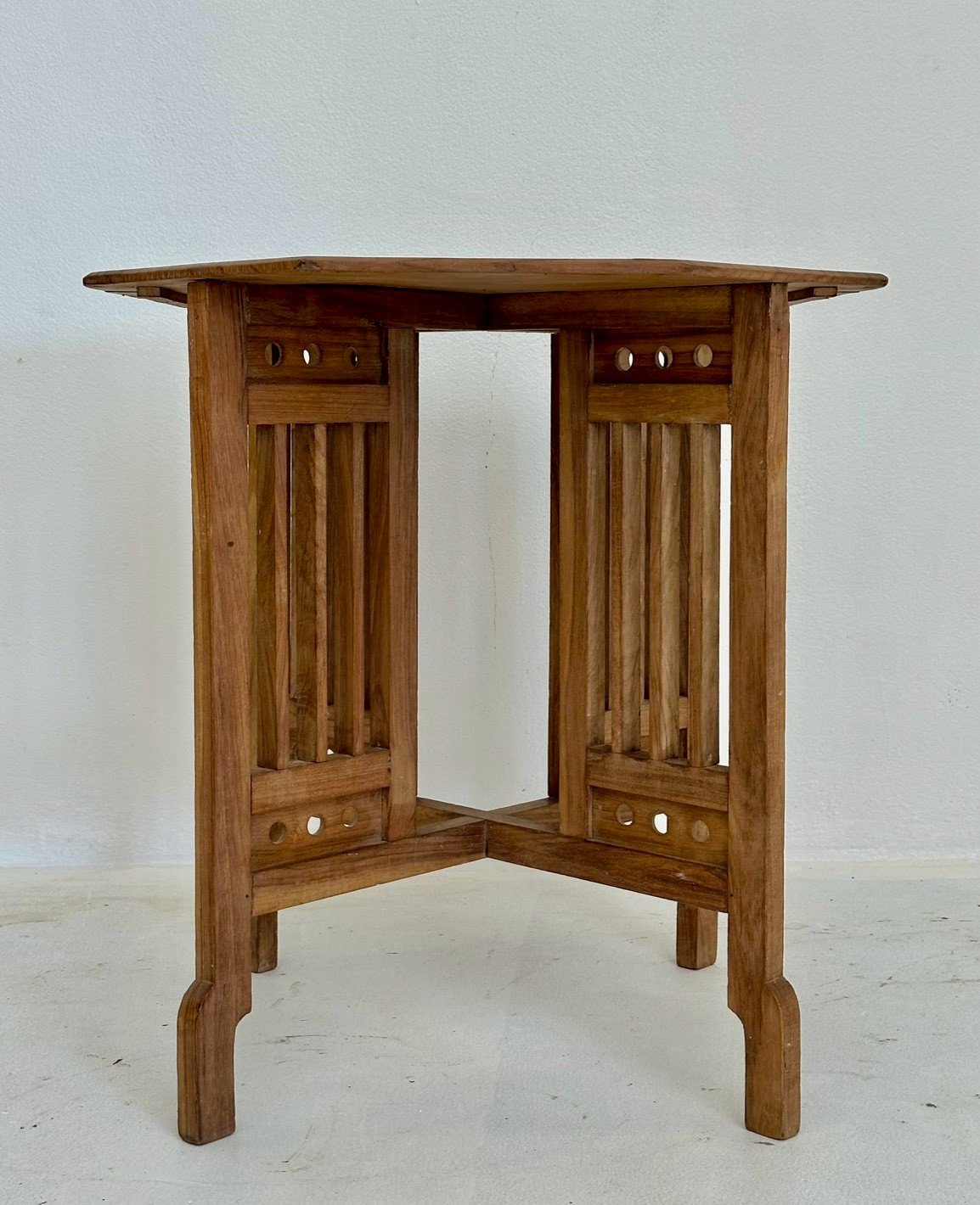 Octawood Side Table – Octagon Side Table with Slatted Wood Base W66 x D66 x H64 cm - RIVO HOMES