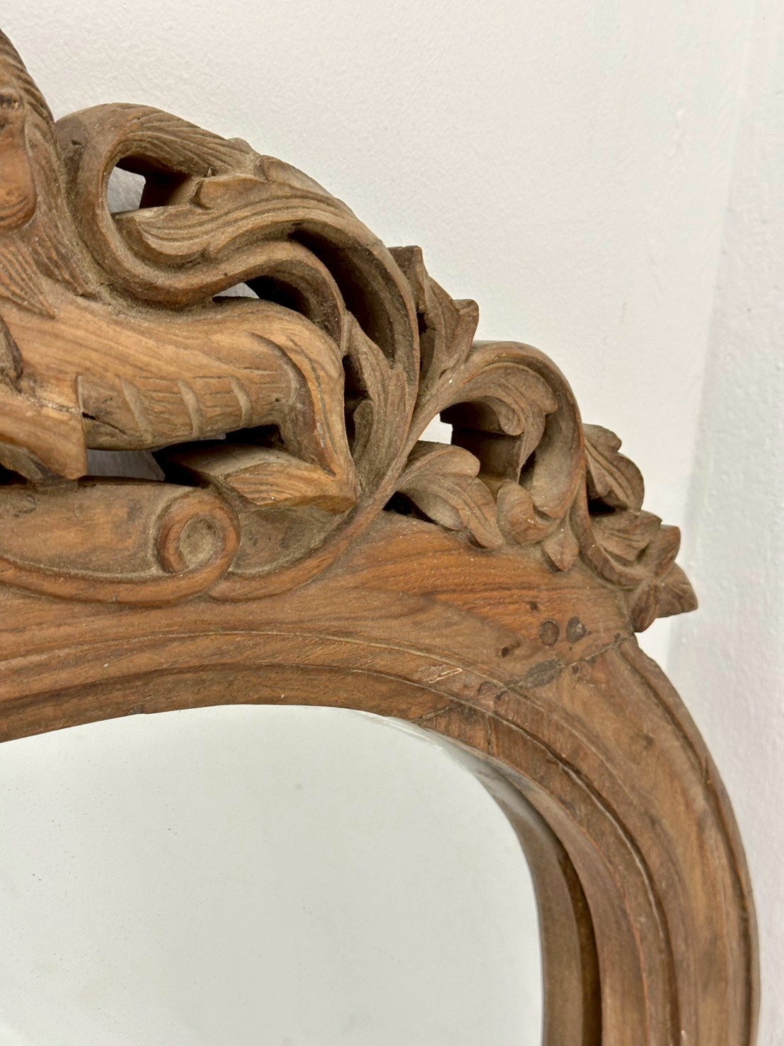 oval mirror