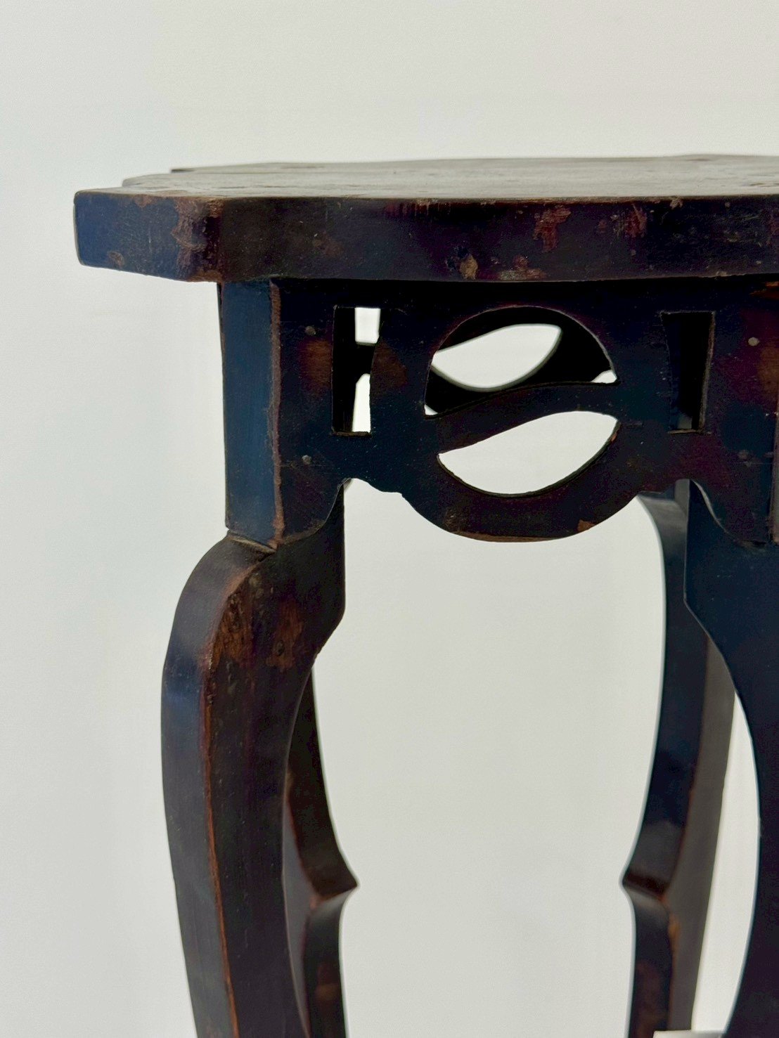 pedestal side tables