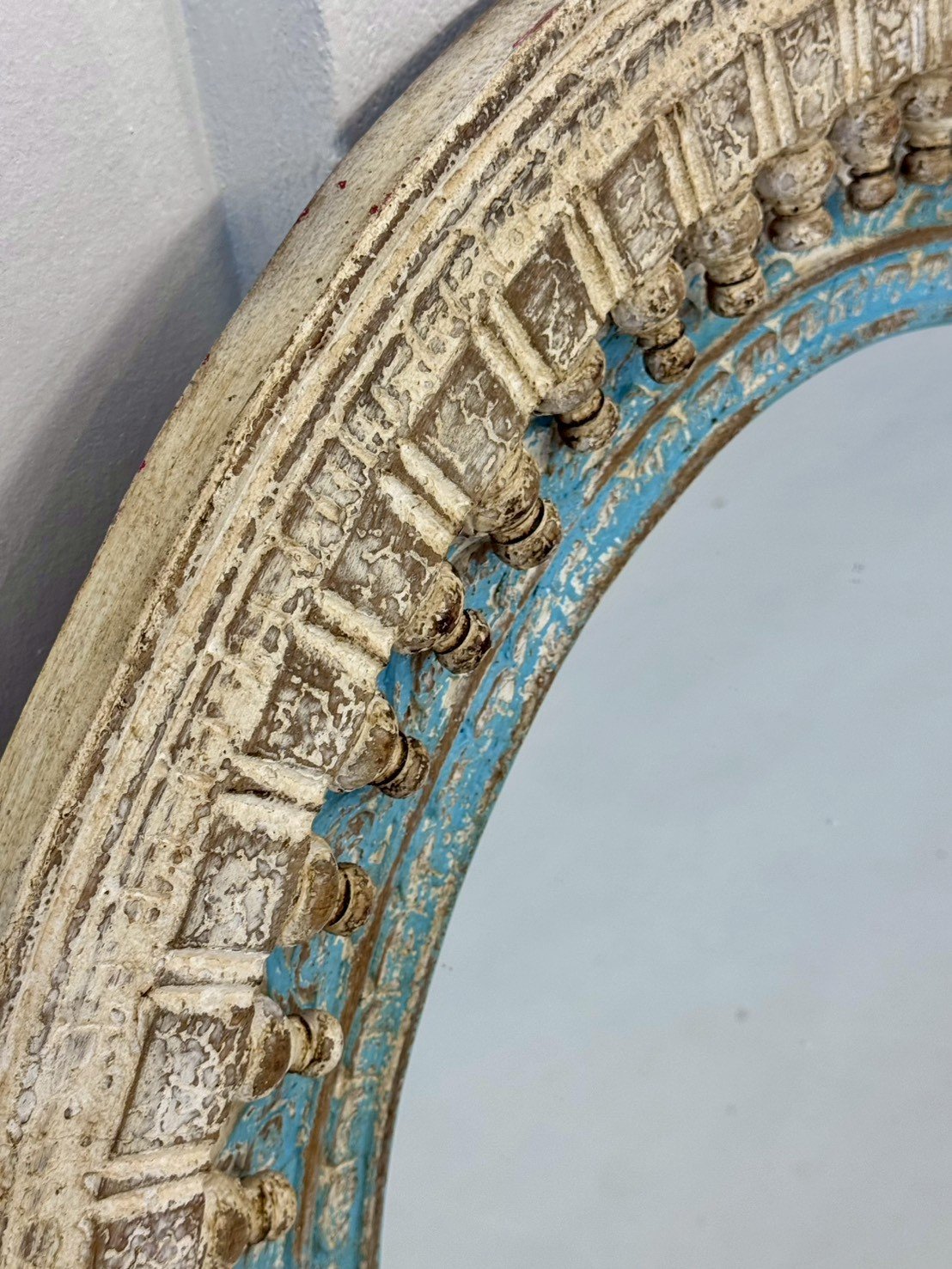 Round Frame Mirror – Rustic Circular Wall Mirror with Carved Border and Teal FinishW90 x D6 x H90 cm - RIVO HOMES