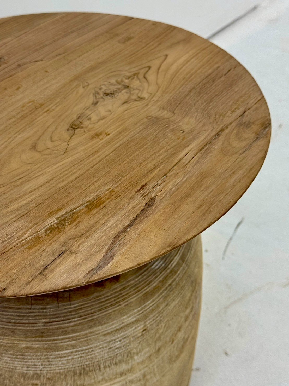 round base table