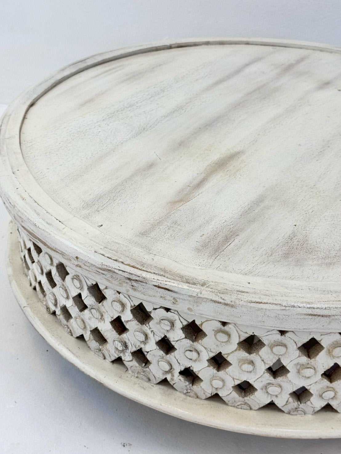 round coffee tables