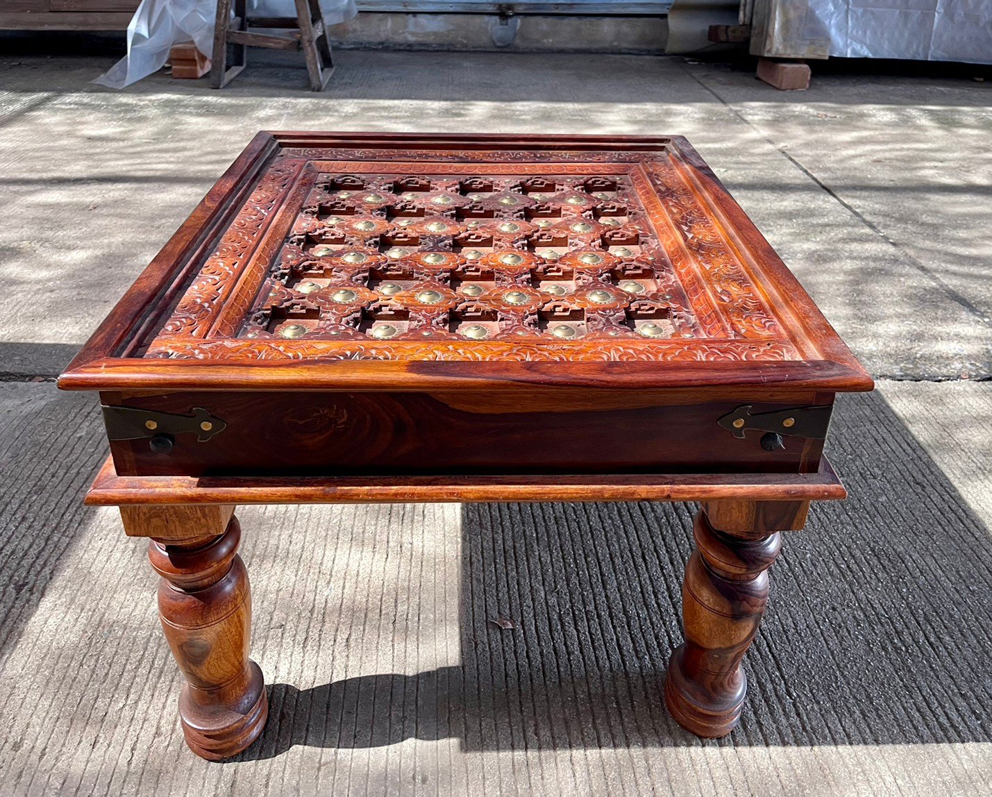 Royal Brass Grid Coffee Table – Brass Design Table with Ornate Inlaid Tabletop W60 x D60 x H45 cm. - RIVO HOMES