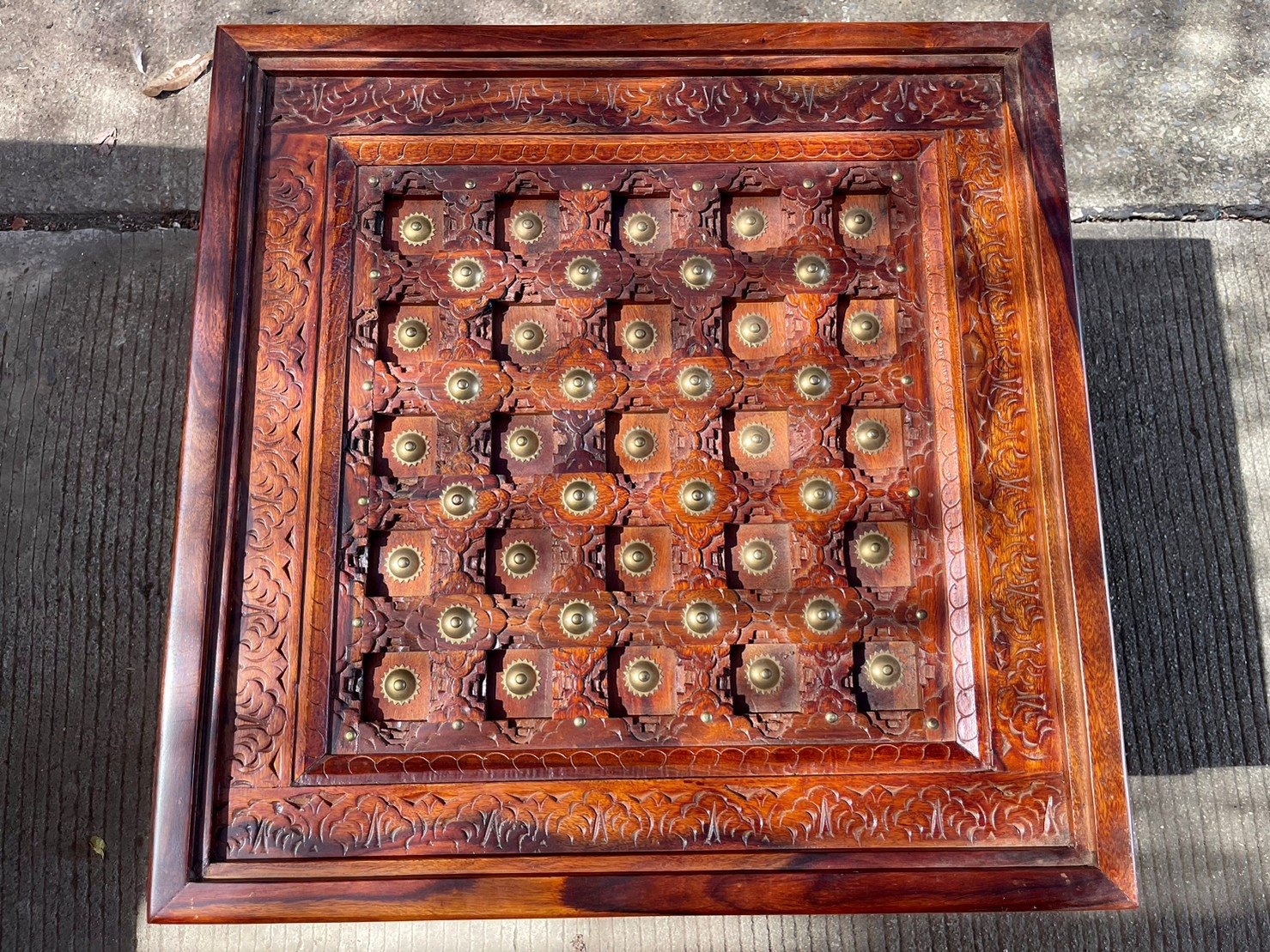 Royal Brass Grid Coffee Table – Brass Design Table with Ornate Inlaid Tabletop W60 x D60 x H45 cm. - RIVO HOMES