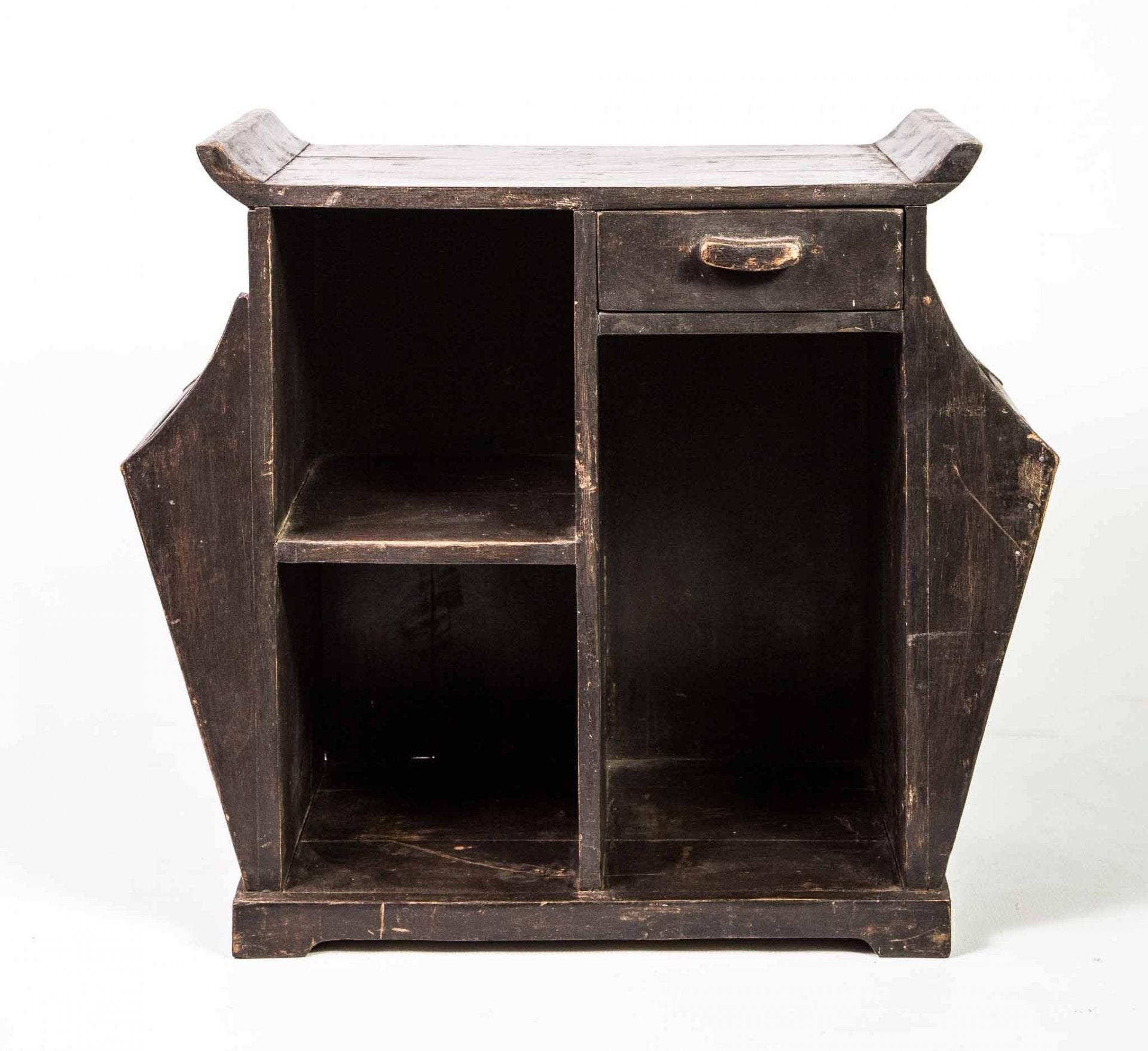 Side Pocket Wooden Shelf Unit – Wooden Table with Shelf for Compact Vintage Storage W71 x D33 x H59 cm. - RIVO HOMES