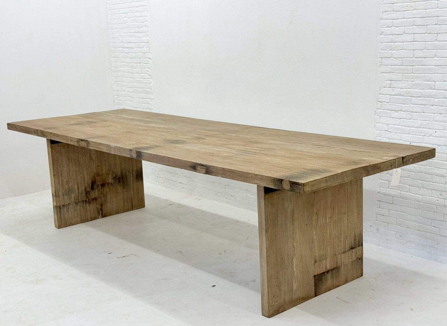 simple dining table