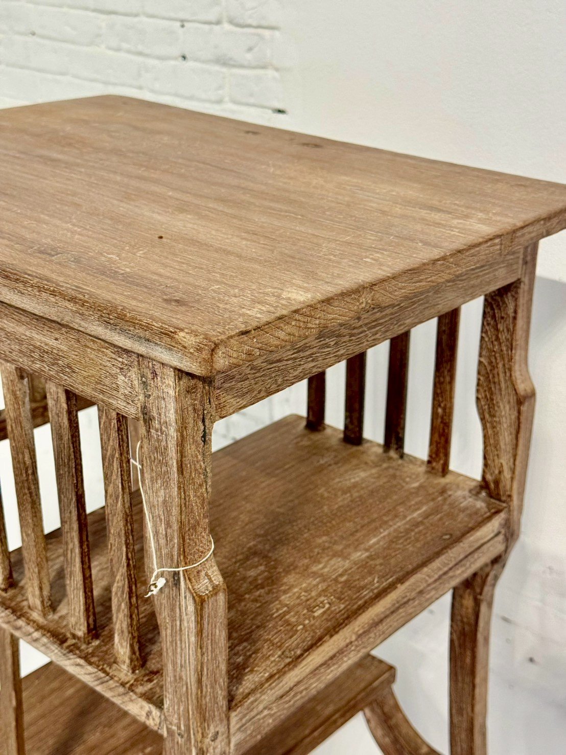 Slatted Back Multi tier Side Table – Rustic Telephone Stand Table with Offset Shelves & Curved Legs W53 x D40 x H68 cm - RIVO HOMES