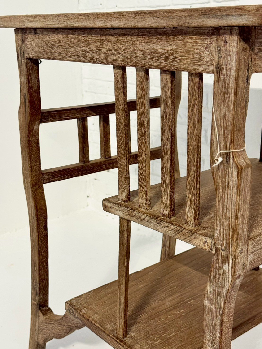 Slatted Back Multi tier Side Table – Rustic Telephone Stand Table with Offset Shelves & Curved Legs W53 x D40 x H68 cm - RIVO HOMES