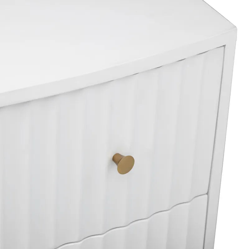 small three drawer dresser