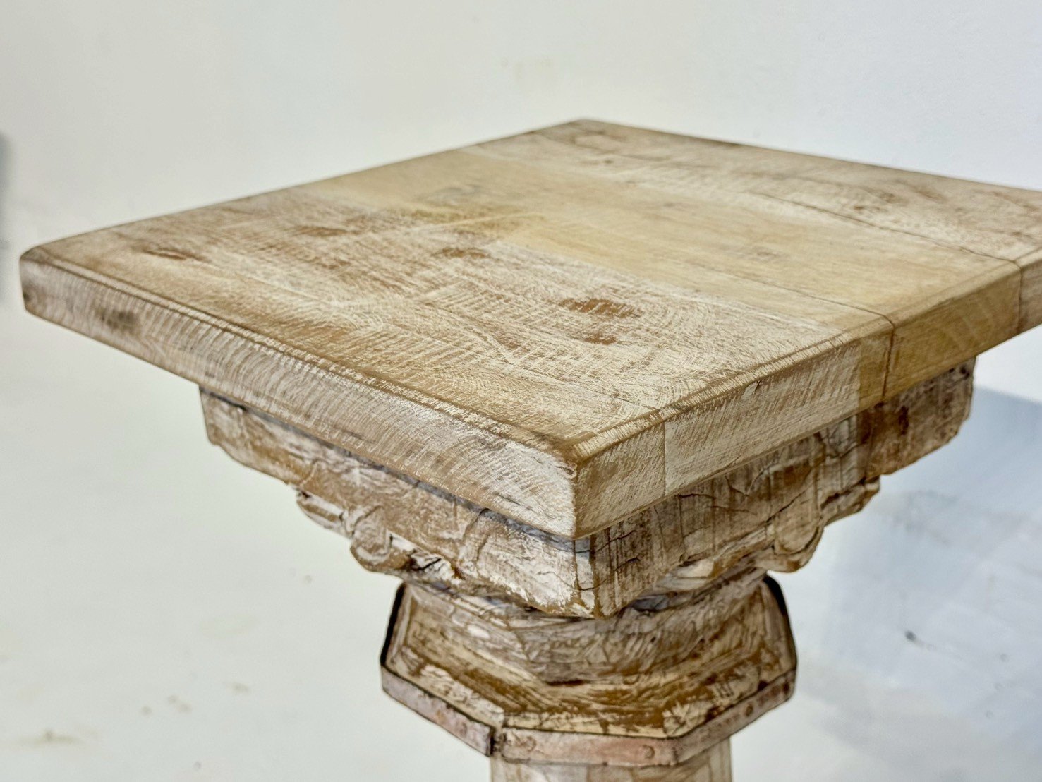 Stand Side Table Set of Two – Carved Pedestal Side Table Pair with Distressed Finish W30 x D30 x H47 cm - RIVO HOMES