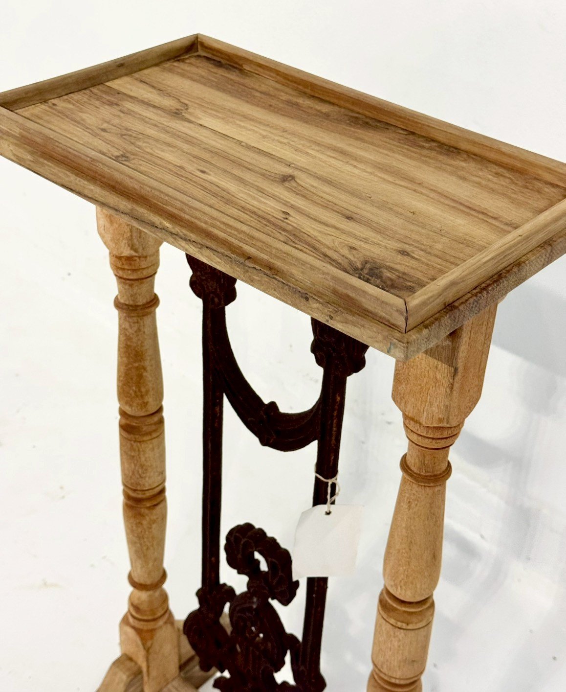 Stand Side Table – Tall Side Table with Hand-Turned Spindles and Carved Pendant W45 x D28 x H84 cm - RIVO HOMES