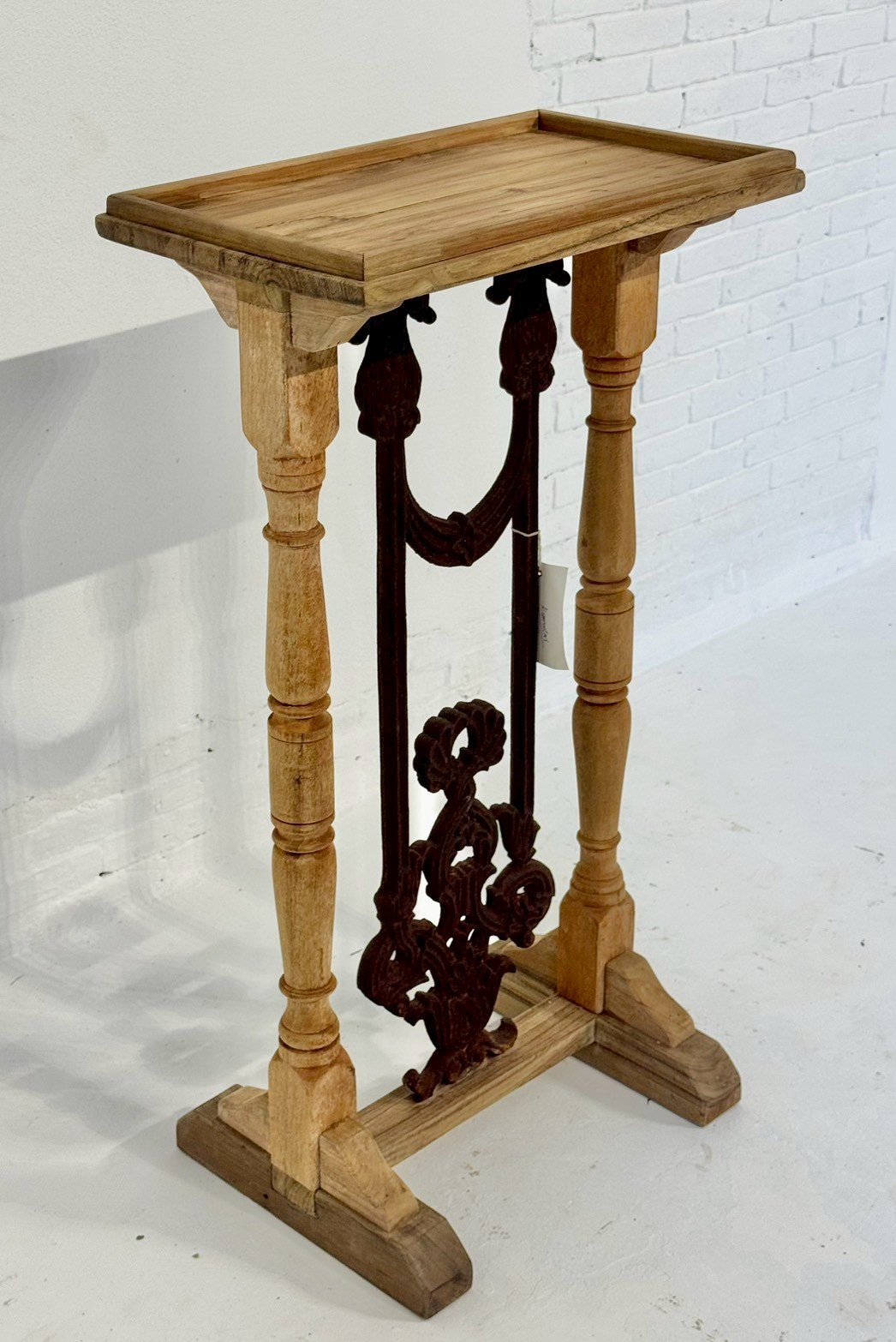 Stand Side Table – Tall Side Table with Hand-Turned Spindles and Carved Pendant W45 x D28 x H84 cm - RIVO HOMES