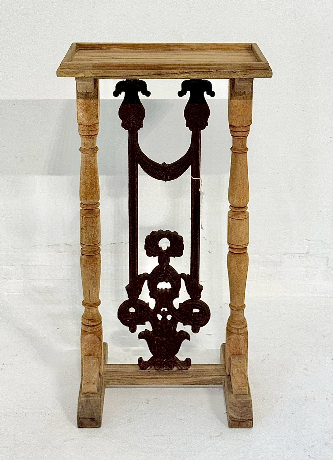 Stand Side Table – Tall Side Table with Hand-Turned Spindles and Carved Pendant W45 x D28 x H84 cm - RIVO HOMES
