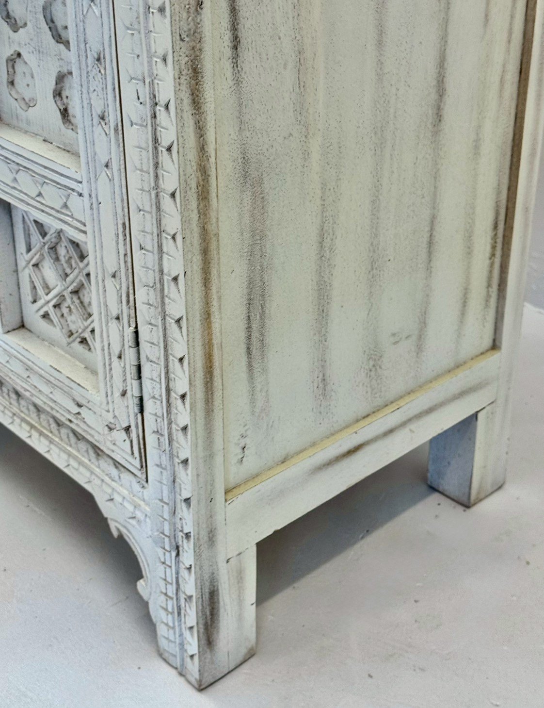 Swiss White Chest – 97 cm Intricate Geometric Carved 2-Door Cabinet with Dual Drawers, Dark Contrasting Top, Contoured Apron - RIVO HOMES