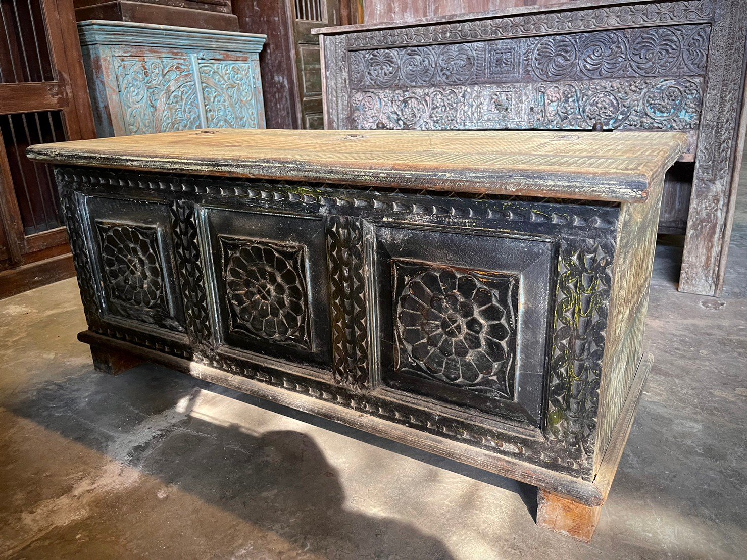 Three Panel Floral Carving Chest – Chest with Carving for Rustic Home Storage W123 x D51 x H54 cm. - RIVO HOMES