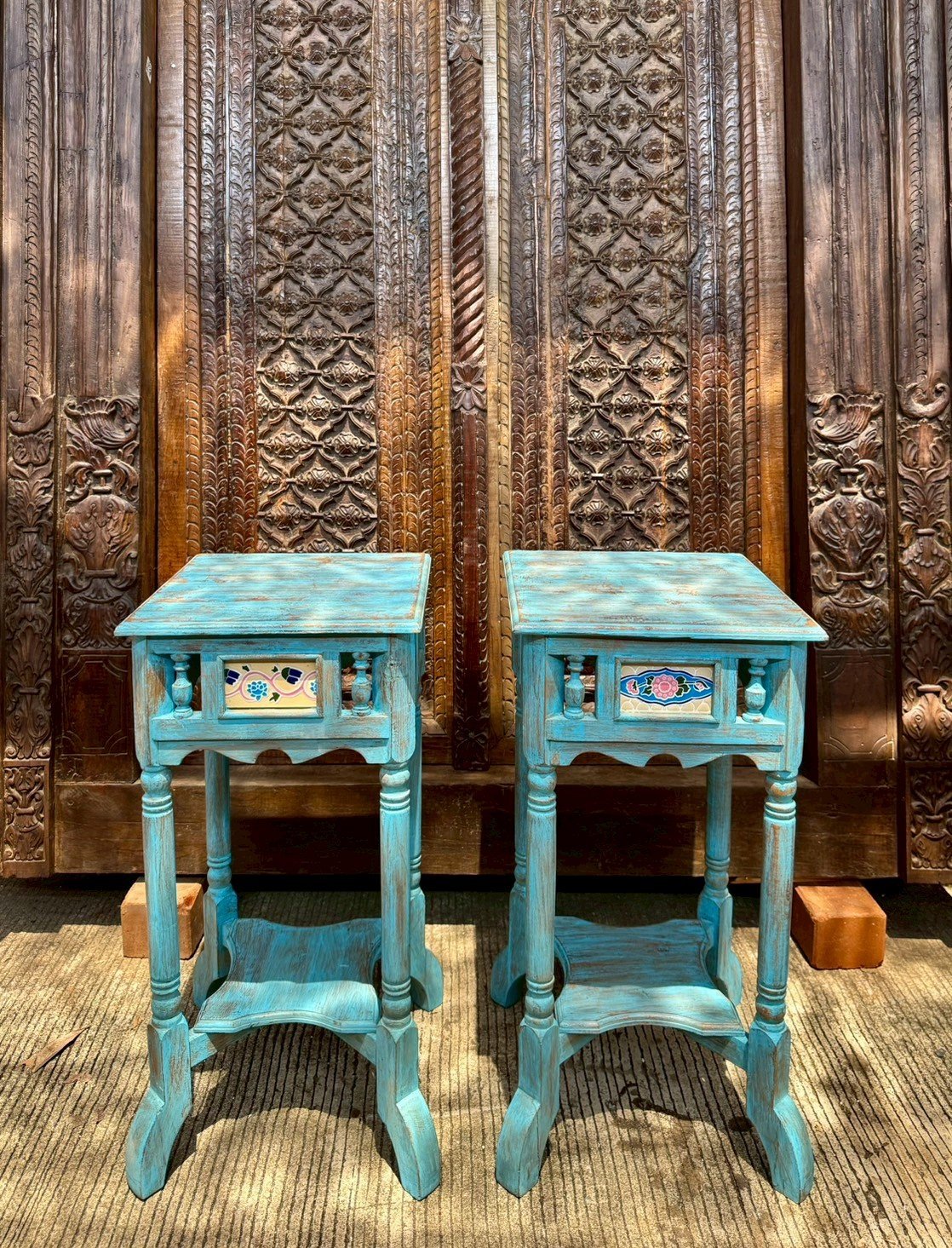 Tile Inlaid Blue Side Table – Tile Decor Side Table with Vintage Ceramic Tiles W39 x D39 x H91 cm - RIVO HOMES