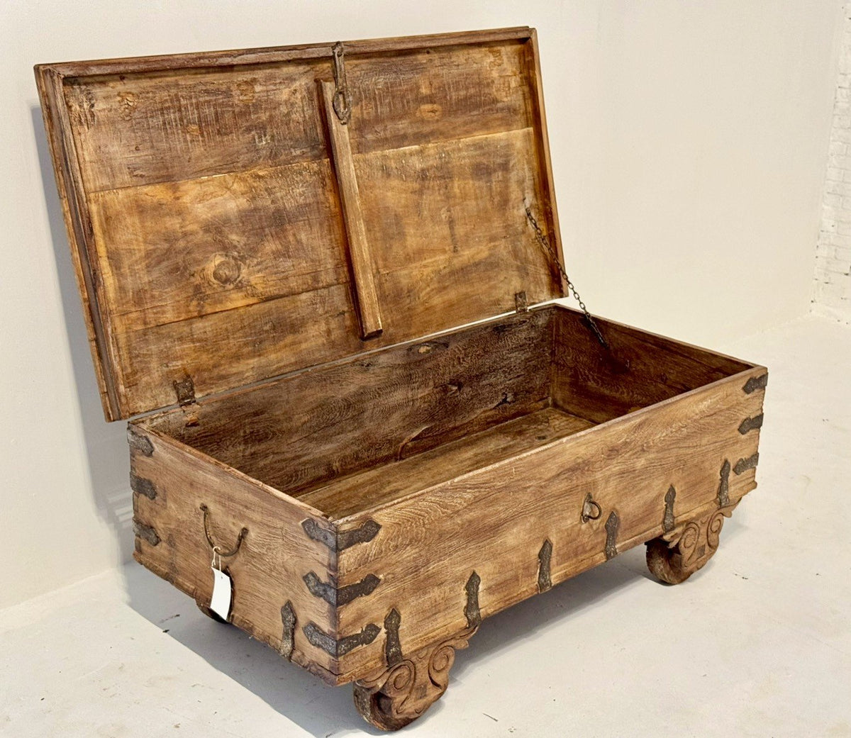 Trunk Coffee Table On Wheels – Wooden Wheel Table with Storage and Iron Detail W130 x D68 x H50 cm - RIVO HOMES
