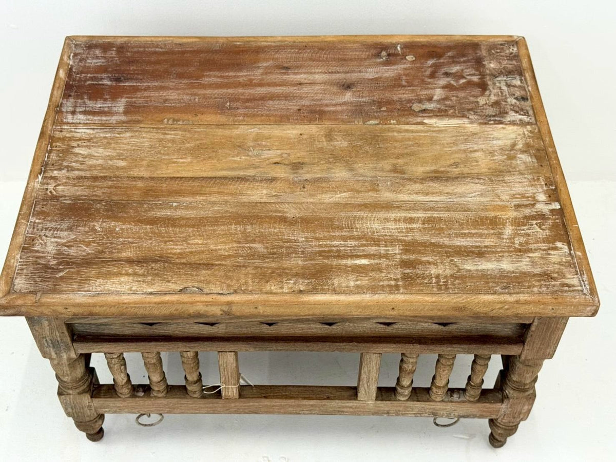 Vankun Heritage Coffee Table – Antique Style Table with Carved Spindle Detail W75 x D55 x H45 cm - RIVO HOMES