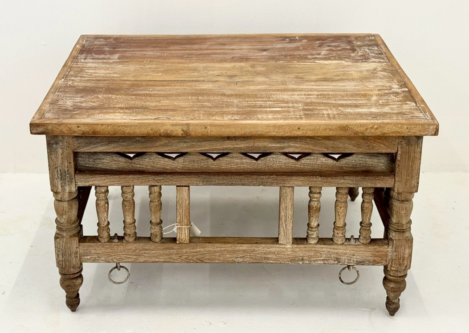 Vankun Heritage Coffee Table – Antique Style Table with Carved Spindle Detail W75 x D55 x H45 cm - RIVO HOMES