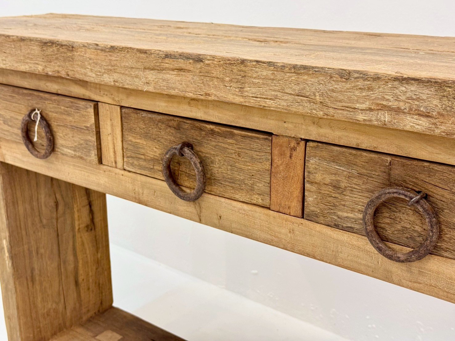 Venton Console Table – 133 cm Slim Profile 3-Drawer Console with Open Lower Shelf, Round Wooden Knobs, Farmhouse-Chic - RIVO HOMES
