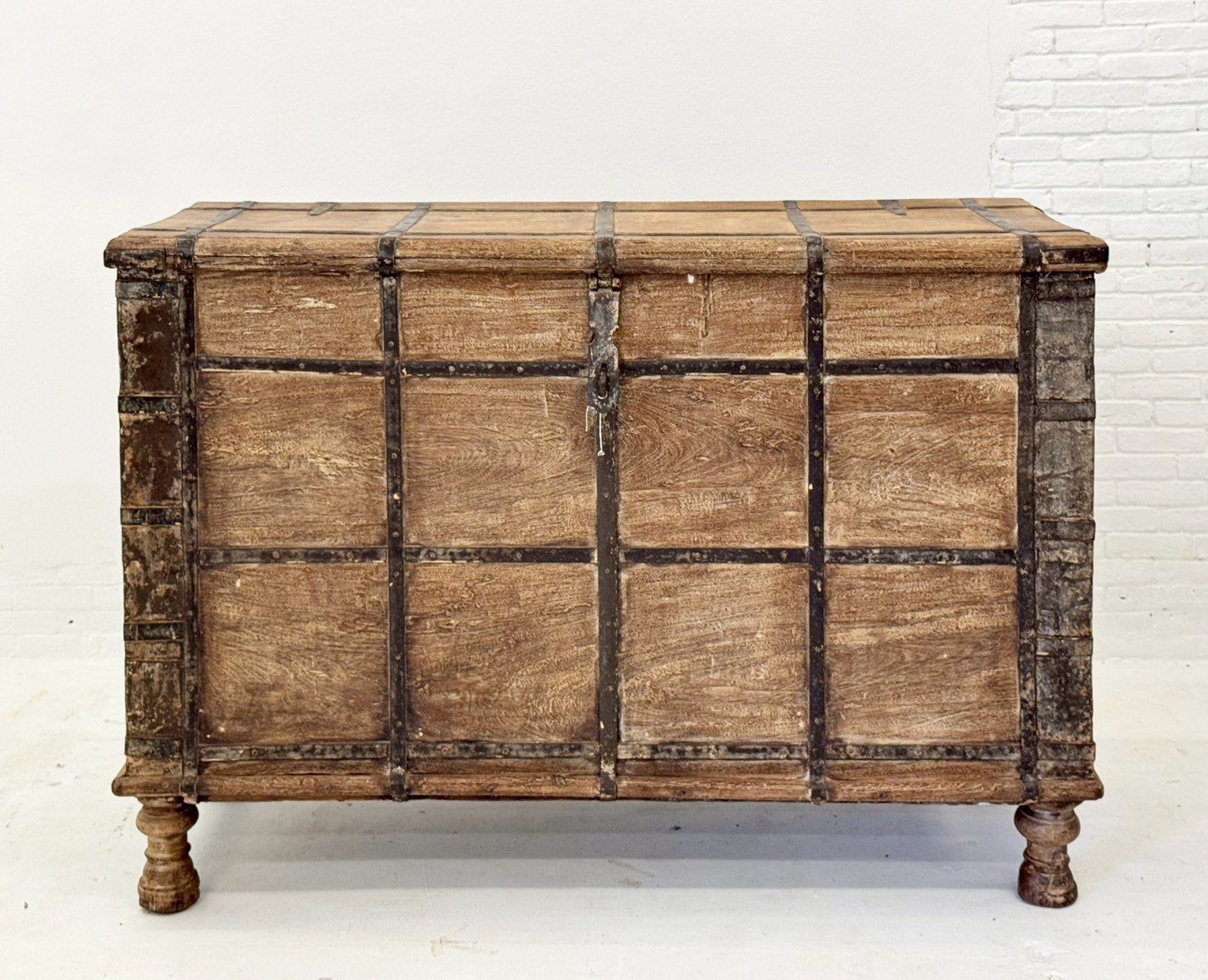 Wealth Antique Large Wooden Trunk – Rustic Storage Furniture with Iron Grid Frame W124 × D46 × H87 cm - RIVO HOMES
