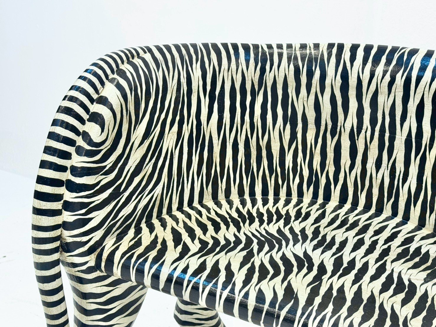 White Tiger Chair Set of 2 – Hand-Painted Antique Wooden Chairs with Black-and-White Tiger Pattern, Mango Wood, Painted Finish (95 × 72 × 95 cm) - RIVO HOMES