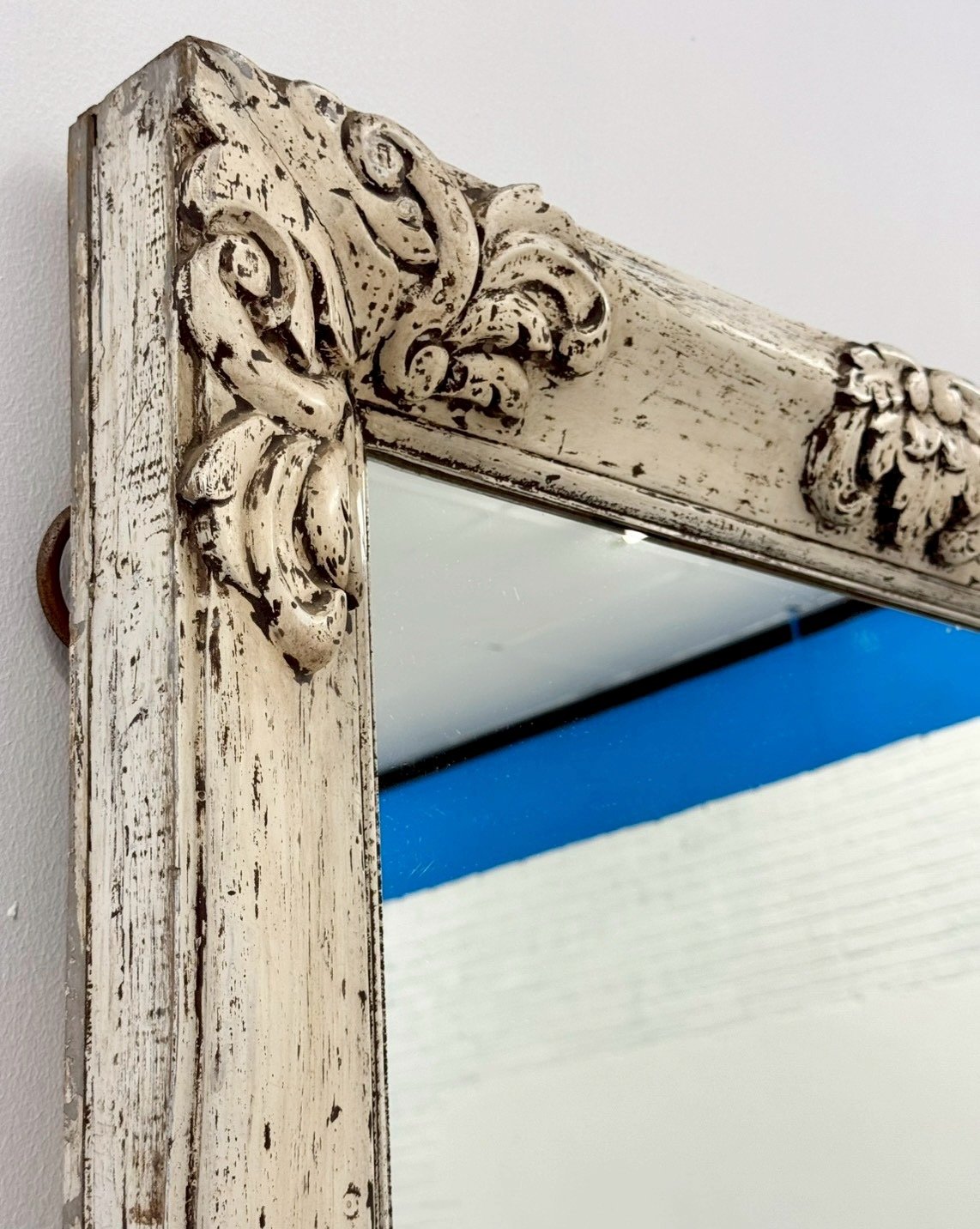 White Wooden Frame Mirror – Large Antique Style Mirror with Carved Floral Detail W87 x D7 x H220 cm - RIVO HOMES
