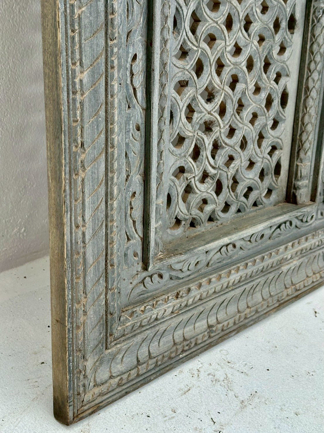 Window Grid Carved Panel – Large Wood Panel with Jharokha Style Arches W120 x D6 x H150 cm - RIVO HOMES