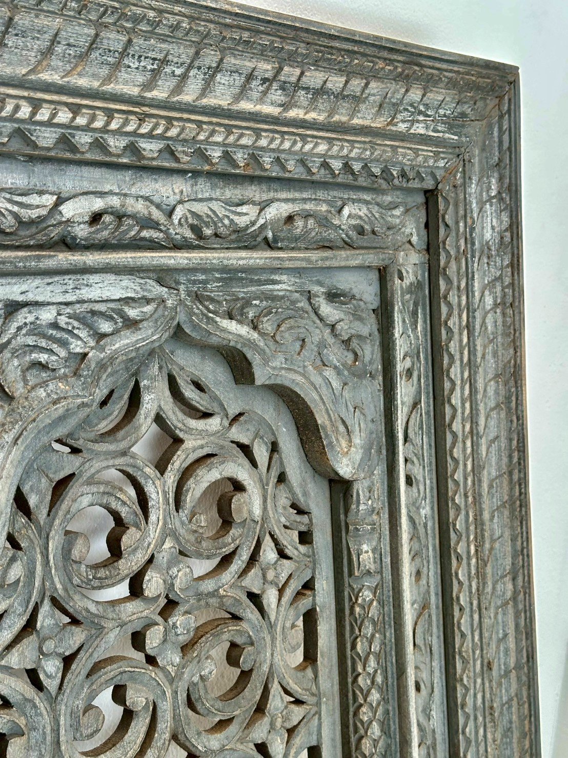 Window Grid Carved Panel – Large Wood Panel with Jharokha Style Arches W120 x D6 x H150 cm - RIVO HOMES