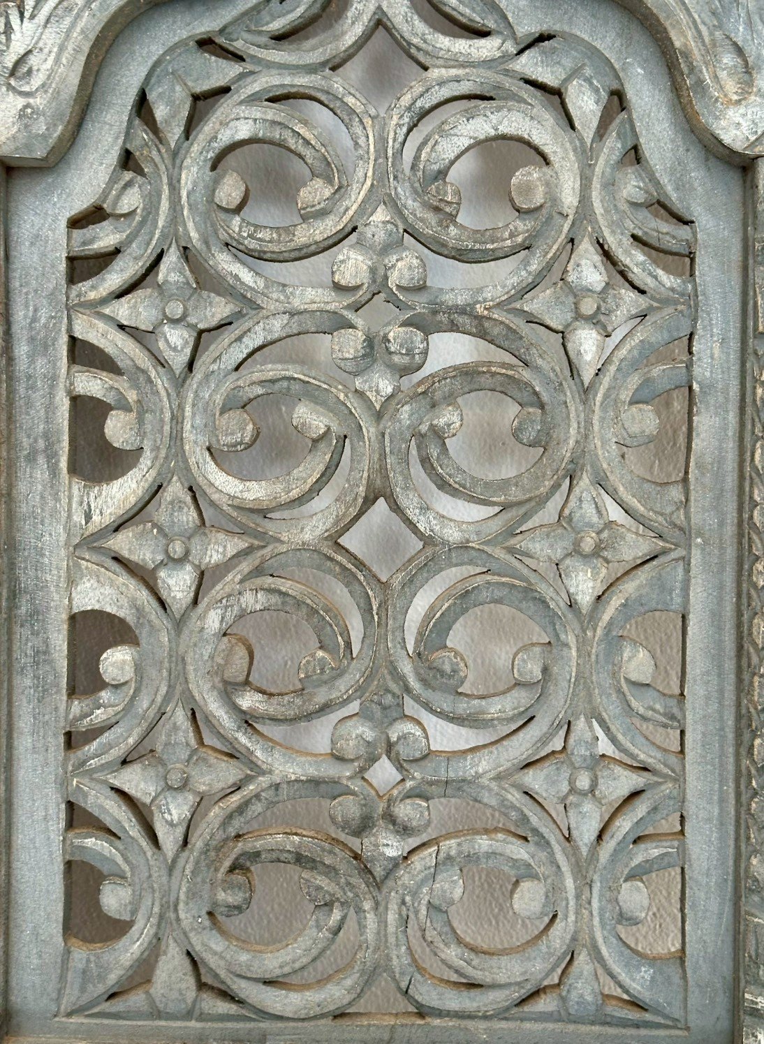 Window Grid Carved Panel – Large Wood Panel with Jharokha Style Arches W120 x D6 x H150 cm - RIVO HOMES