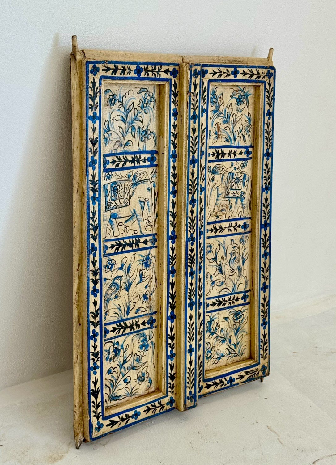 Window Painted Wood Panel – Vintage Painted Panel with Floral Folk Art W64 x D8 x H95 cm - RIVO HOMES