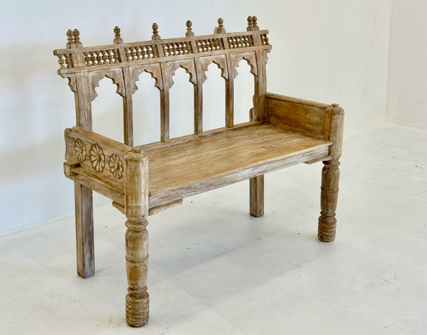  wooden day bed