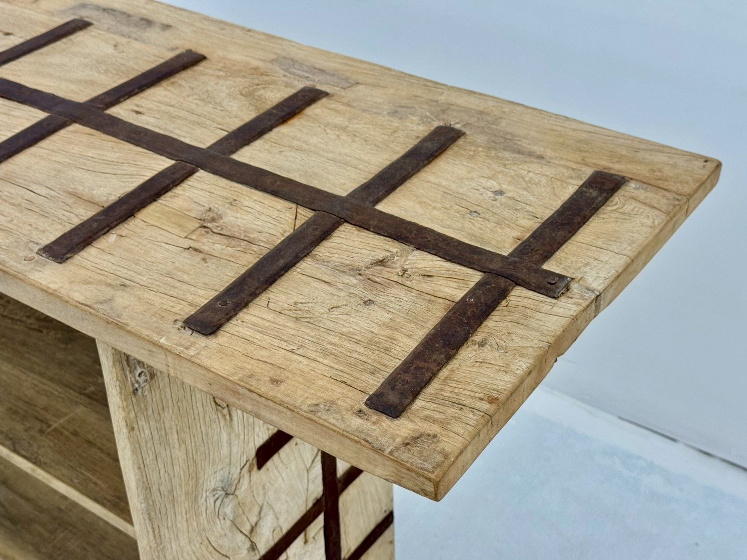  wooden shelf table