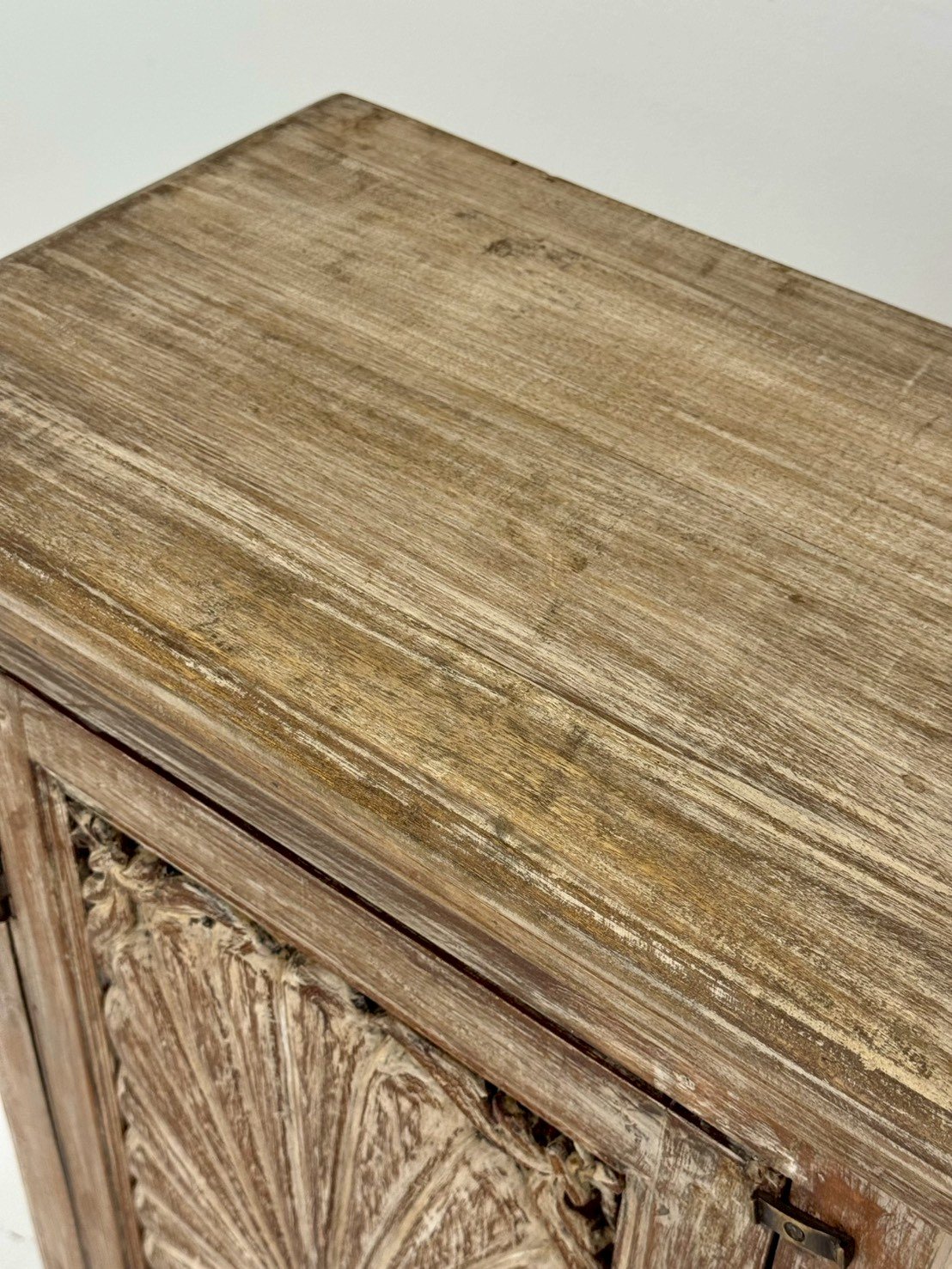 Wyoming Bedside Cabinet – Rustic Bedside Cabinet with Sunburst Carving W52 x D33 x H88 cm - RIVO HOMES